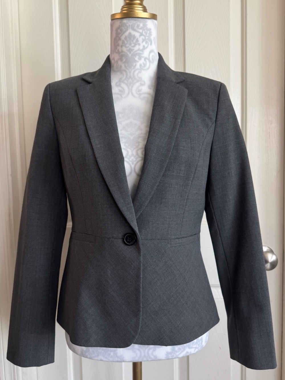 Anne Klein Charcoal Gray Tailored Fit Single-Button Blazer Size 4P
